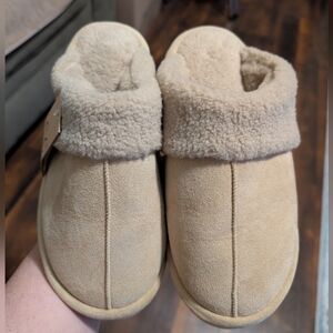 C.C Women's Plush Tan Slippers